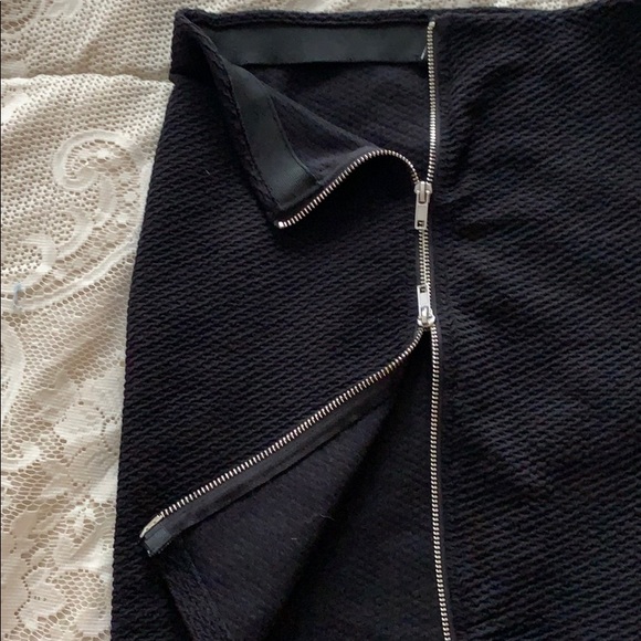 Bodycon mini skirt - Picture 2 of 3